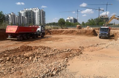 Avance de excavación en las obras de Silk Homes